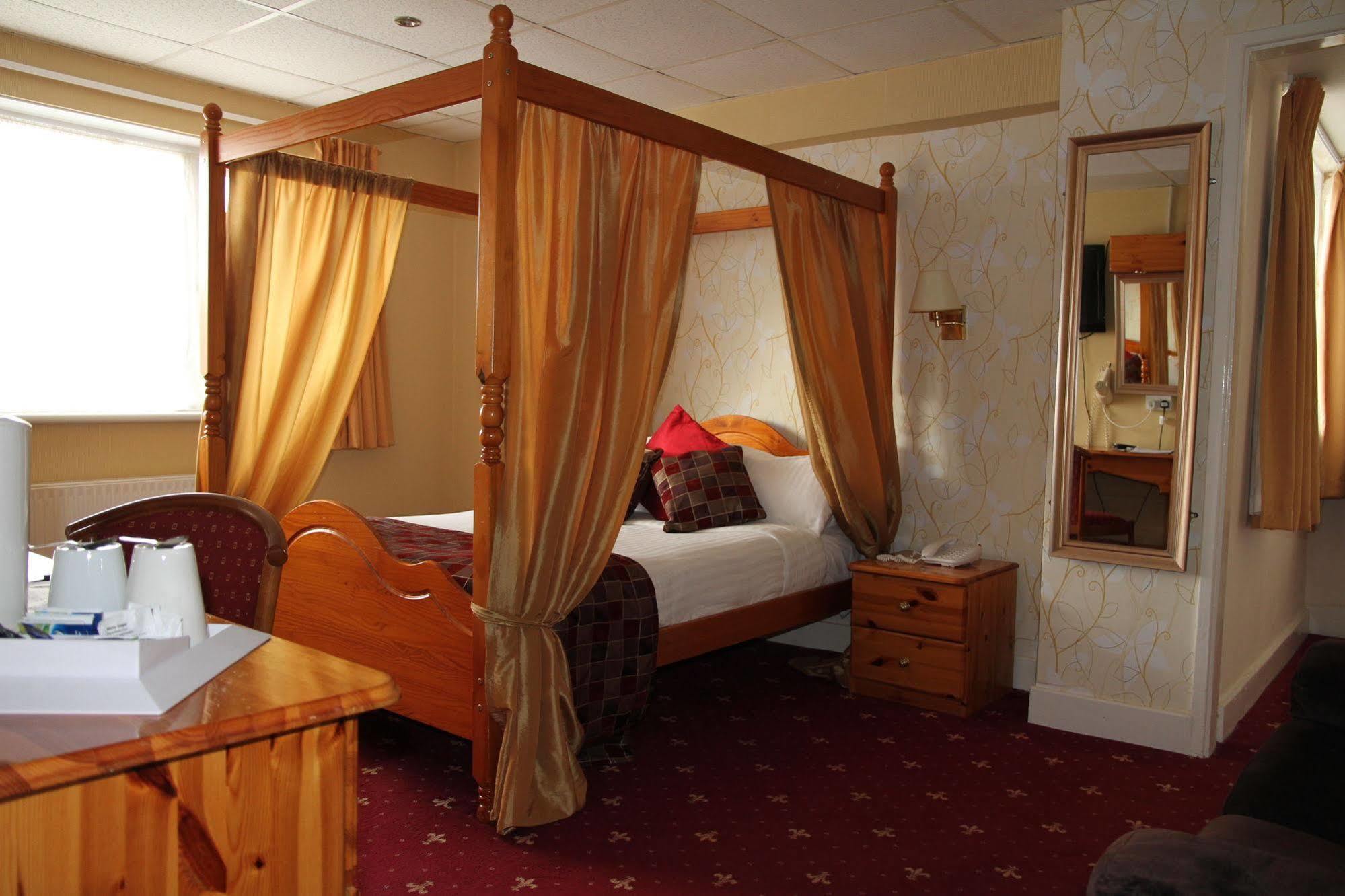 King Charles Hotel غيلينغهام المظهر الخارجي الصورة